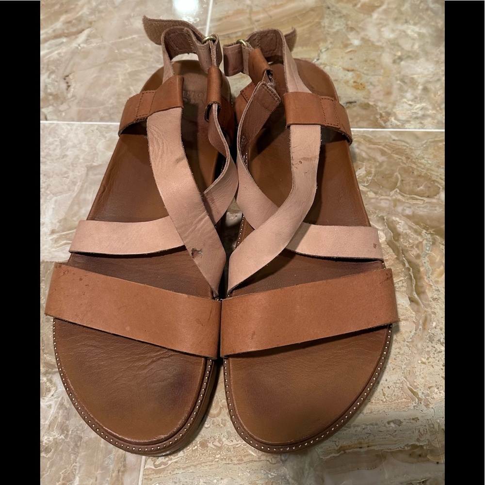 Sorel tan sandals size 12
